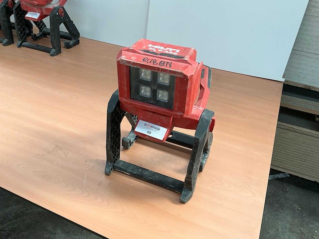 Hilti sl6-a22 bouwlamp - afbeelding 1 van  1