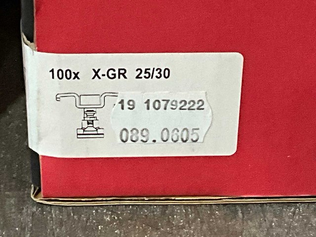 Hilti x gr 25/30 roosterclip met nagel (150x) - afbeelding 1 van  1