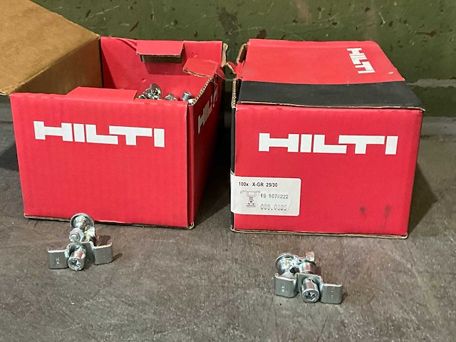 Hilti x gr 25/30 roosterclip met nagel (150x) - afbeelding 1 van  5