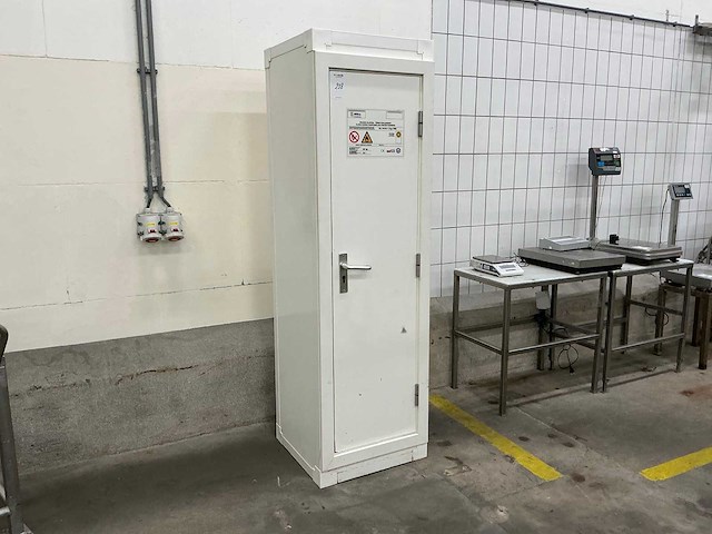 Hiltra f60 brandwerende kast - afbeelding 1 van  5
