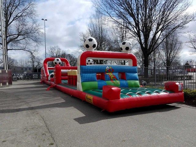 Hindernisbaan voetbal (2-delig) - afbeelding 1 van  19