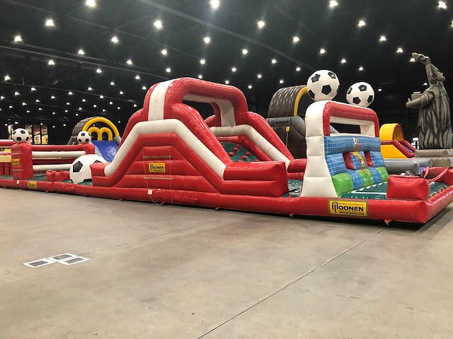 Hindernisbaan voetbal (2-delig) - afbeelding 16 van  19