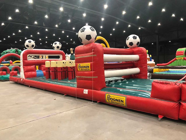 Hindernisbaan voetbal (2-delig) - afbeelding 17 van  19