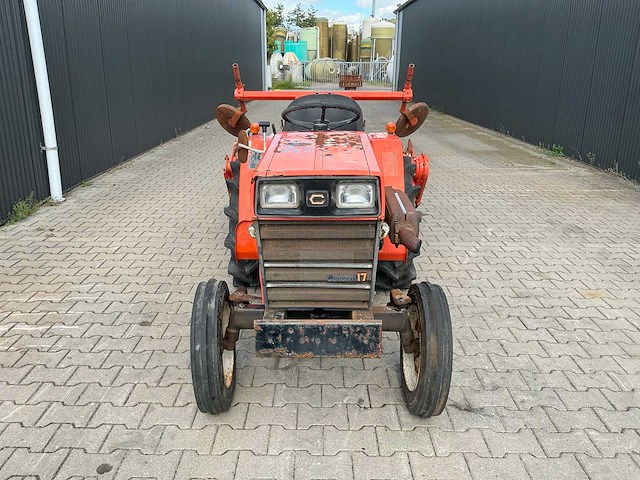 Hinomoto c172 minitractor - afbeelding 1 van  3