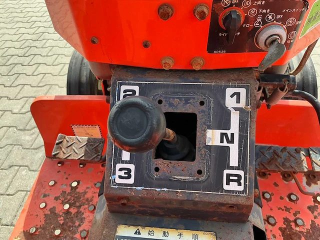 Hinomoto c172 minitractor - afbeelding 2 van  22
