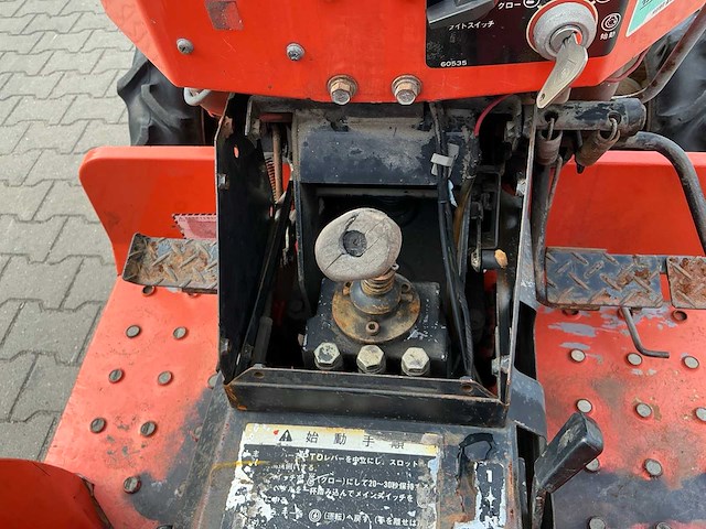 Hinomoto c174 minitractor - afbeelding 6 van  20
