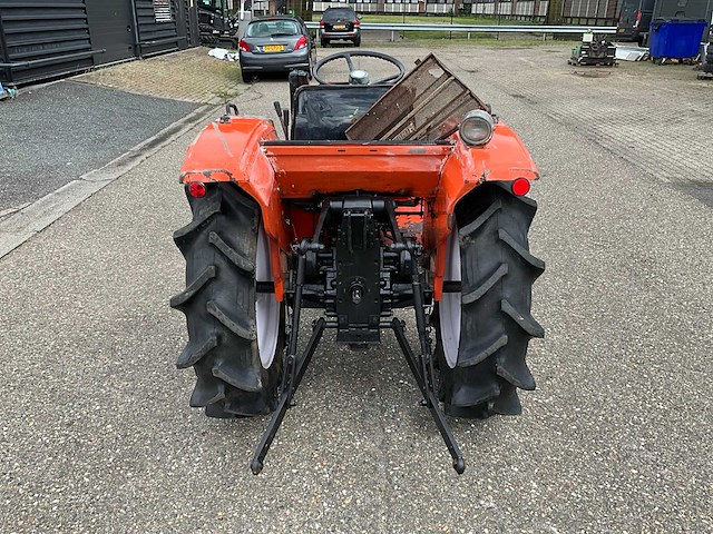 Hinomoto e222 minitractor - afbeelding 8 van  12