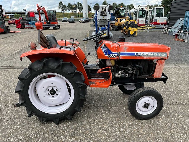 Hinomoto e222 minitractor - afbeelding 10 van  12