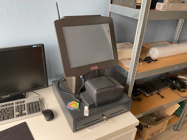 Hiopos plus all in one touch kassa - afbeelding 1 van  2