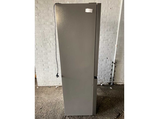 Hisense rb3n300neca koel-vriescombinatie vrijstaand 187 cm rvs-look – 304 l, nofrost - afbeelding 2 van  6