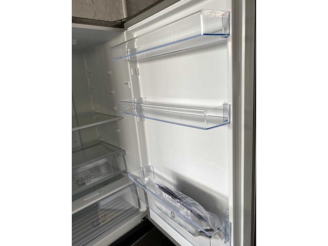 Hisense rb3n300neca koel-vriescombinatie vrijstaand 187 cm rvs-look – 304 l, nofrost - afbeelding 6 van  6