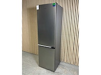 Hisense rb440n4aca vrijstaande koel-vries combinatie - afbeelding 3 van  8