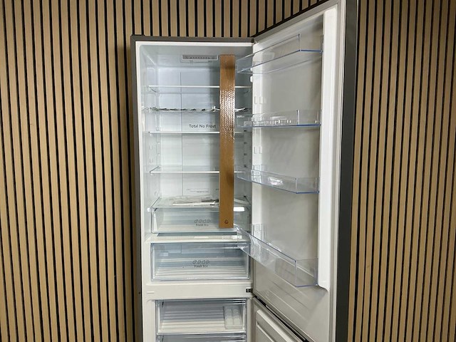 Hisense rb440n4aca vrijstaande koel-vries combinatie - afbeelding 7 van  8