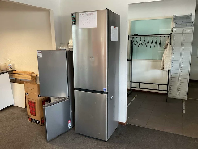 Hisense rb440n4acc koel-/vries combinatie - afbeelding 1 van  4