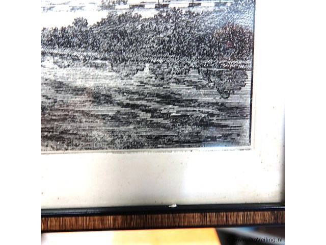 Historische prentwerk is een 18e-eeuwse kopergravure getiteld "de stad arnhem, te zien van de hoogtens naar den eltenerberg" - afbeelding 4 van  5
