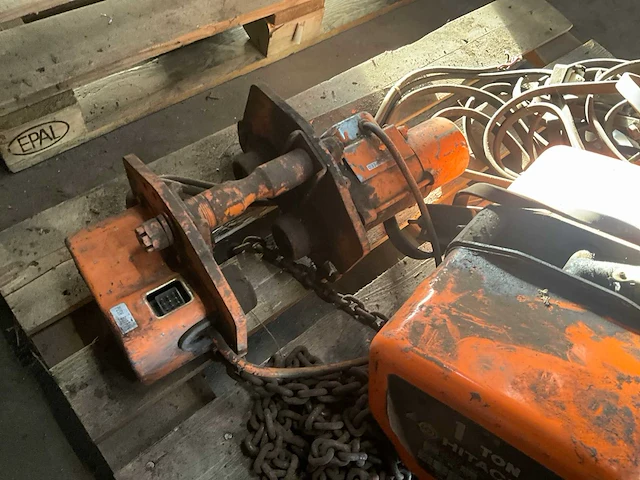 Hitachi - 1sh (1000 kg) met elektrische loopkat - kettingtakel - afbeelding 3 van  9