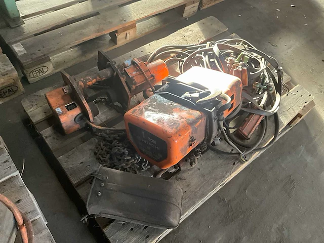 Hitachi - 1sh (1000 kg) met elektrische loopkat - kettingtakel - afbeelding 4 van  9