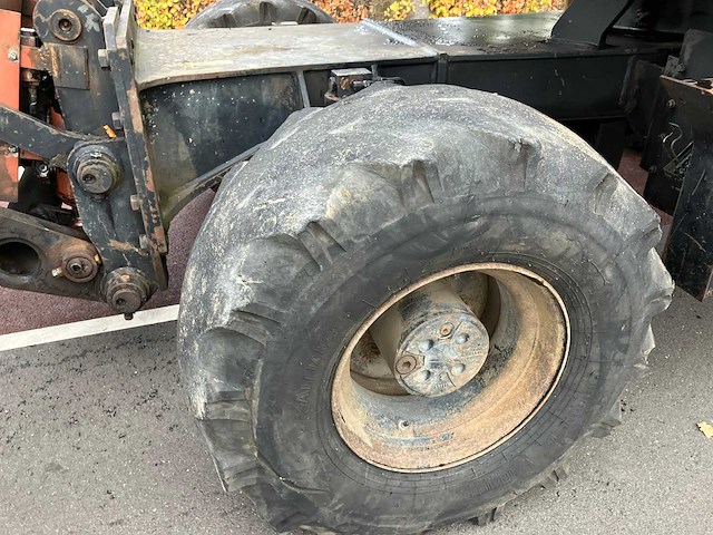 Hitachi - 2008 - zx130w - banden graafmachine - afbeelding 18 van  26