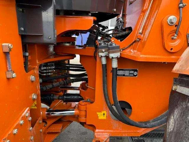 Hitachi - 2020 - hitachi zw310 - shovel - afbeelding 19 van  29