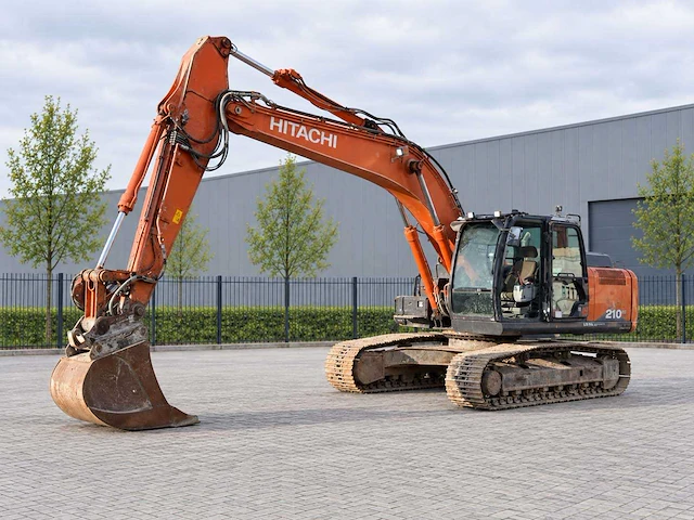 Hitachi - 2021 - hitachi zx210lc-6 - rupsgraafmachine - afbeelding 1 van  31