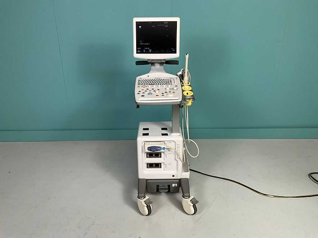Hitachi - aloka prosound f31 - echoapparaat - 2016 - afbeelding 1 van  10