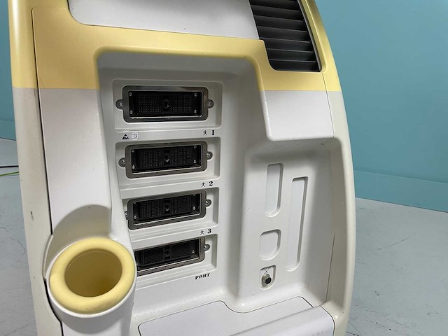 Hitachi - hi vision preirus - echoapparaat - 2010 - afbeelding 8 van  9