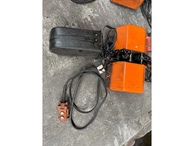 Hitachi - kettingtakel 1 ton (2x) - afbeelding 3 van  6