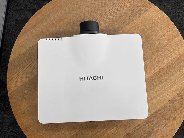 Hitachi - lcd projector - afbeelding 8 van  12