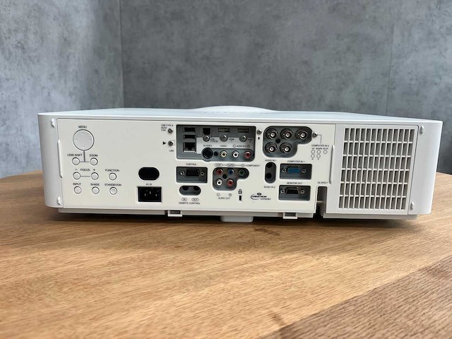 Hitachi - lcd projector - afbeelding 9 van  12