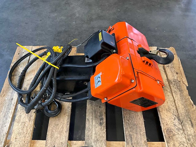 Hitachi 1/4s2 elektrische kettingtakel - afbeelding 1 van  5