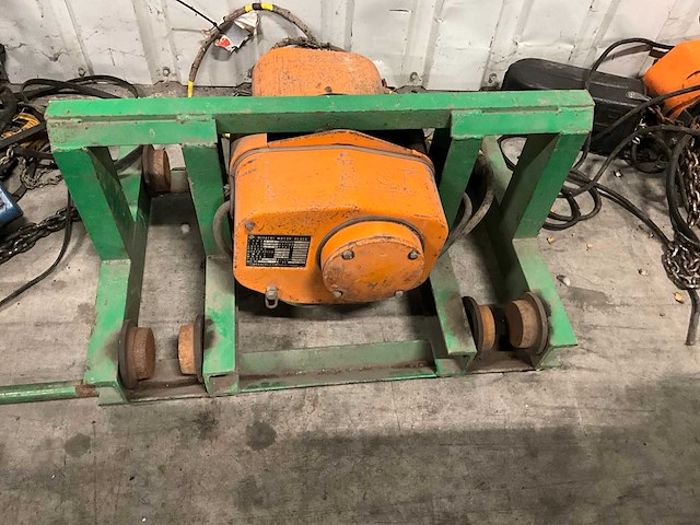 Hitachi 1bhps elektrische kettingtakel - afbeelding 1 van  5