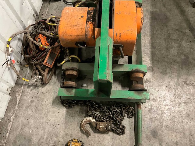 Hitachi 1bhps elektrische kettingtakel - afbeelding 2 van  5