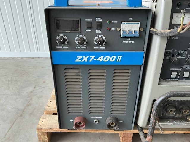 Hitachi 300a lasapparaat - afbeelding 5 van  8