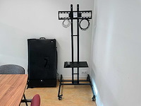 Hitachi 43hb6t62 televisie met standaard - afbeelding 2 van  9