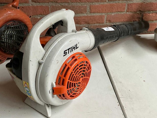 Hitachi 8g56 bladblazer ( benzine ) - afbeelding 4 van  4