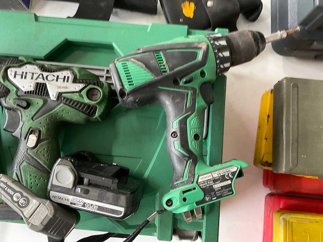 Hitachi accu- boormachine (2x) - afbeelding 3 van  4