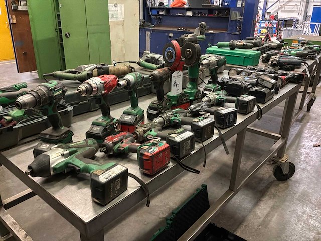 Hitachi accugereedschap (13x) - afbeelding 1 van  6