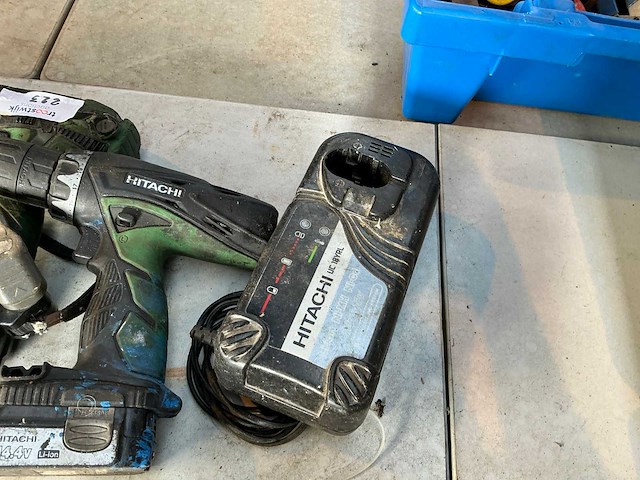 Hitachi boormachine (2x) - afbeelding 3 van  3