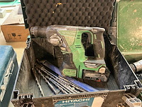 Hitachi boormachine