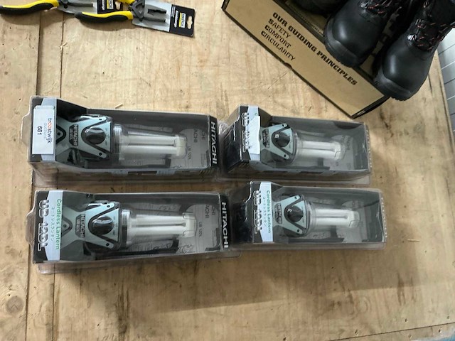 Hitachi bouwlamp (4x) - afbeelding 2 van  4