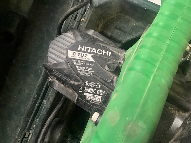 Hitachi c 7u2 cirkelzaagmachine - afbeelding 5 van  5