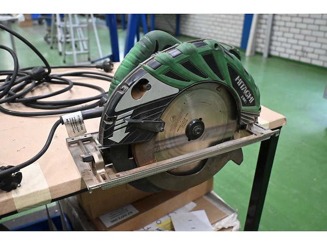 Hitachi c 9u2 cirkelzaagmachine - afbeelding 1 van  4