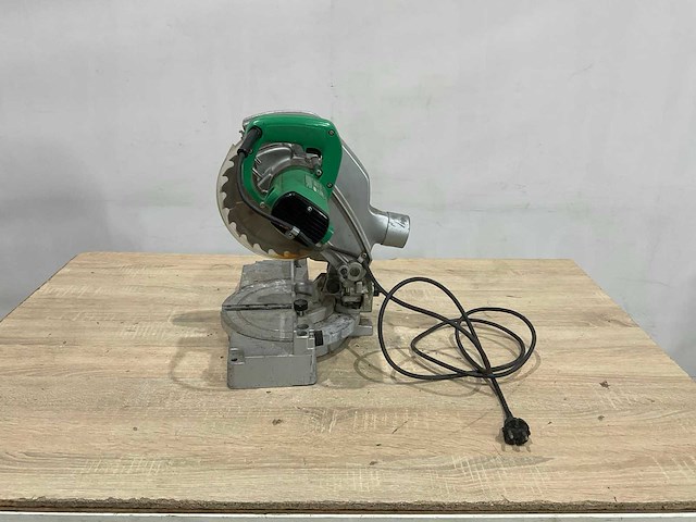 Hitachi c8fc cirkel zaag - afbeelding 3 van  8