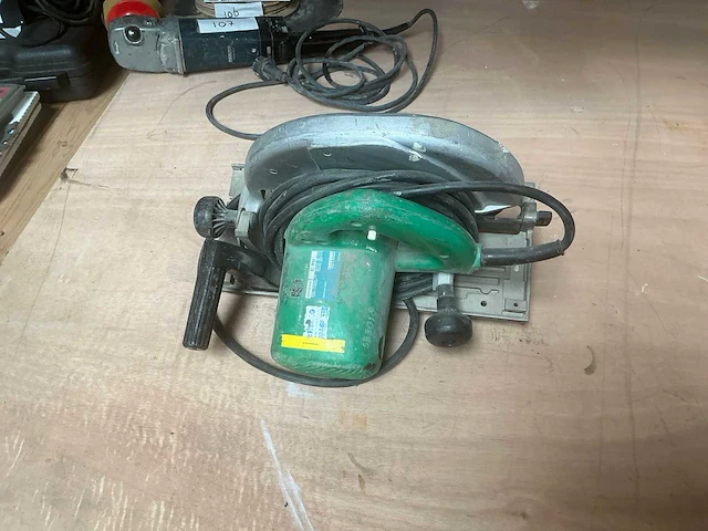 Hitachi c9u cirkelzaagmachine - afbeelding 3 van  4