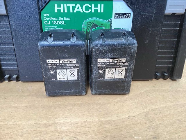 Hitachi cj 18dsl decoupeerzaag incl. bsl1850 accu’s + uc 18yfsl acculader + koffer - afbeelding 7 van  10