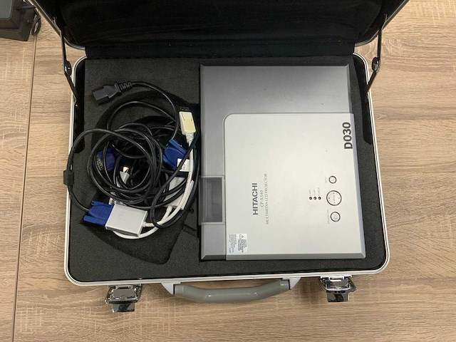 Hitachi cp-x340 beamer - afbeelding 6 van  6