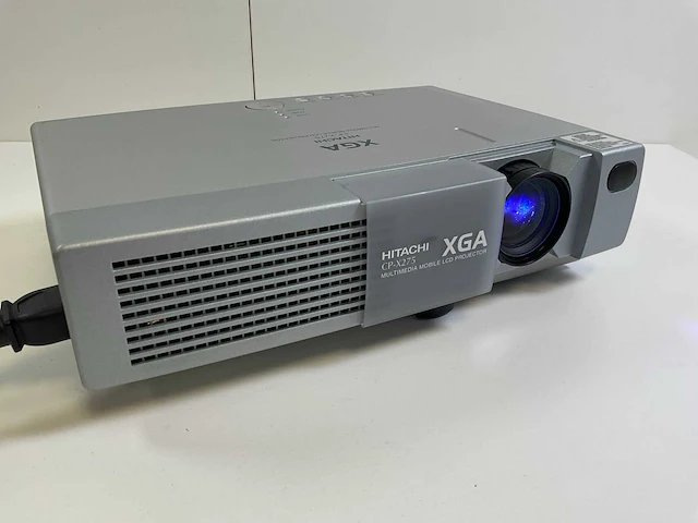 Hitachi (cp-x444) 3.200 lumen xga projector (907 lamp hours) - afbeelding 2 van  6