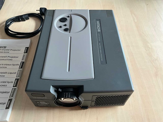 Hitachi cp-x938 multi media projector - afbeelding 2 van  8