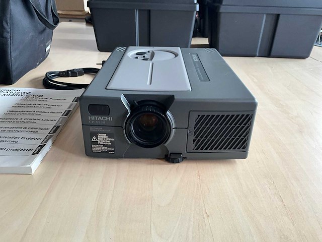 Hitachi cp-x938 multi media projector - afbeelding 3 van  8
