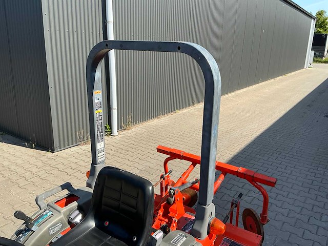 Hitachi ctx117 4x4 minitractor - afbeelding 18 van  30